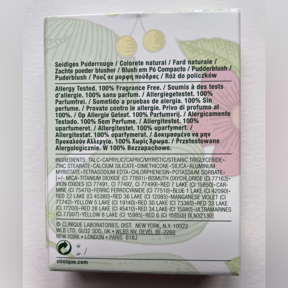 Clinique Bundle Makeup Bundle - Picture 10 of 14